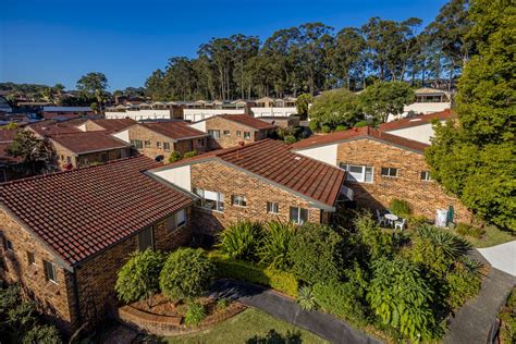 Brentwood Village