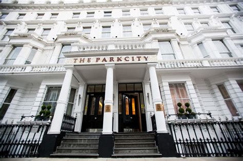 Grand Plaza Kensington Bars