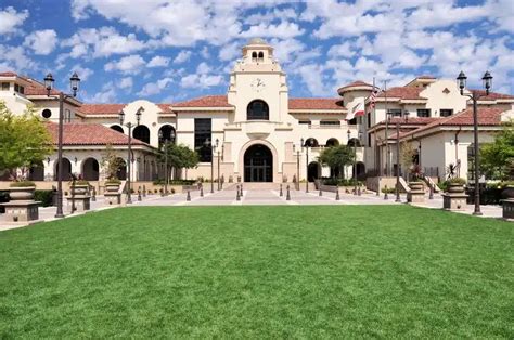 Temecula to Los Angeles Shuttle and Private Car Options