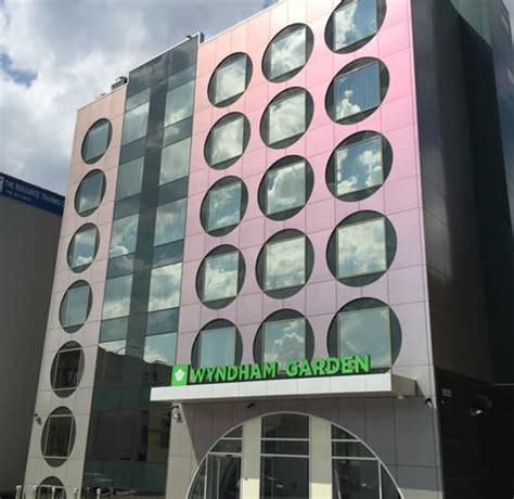 Wyndham Garden Sunset Park Exterior