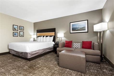 Wyndham San Diego Bay Hotel Room Amenities