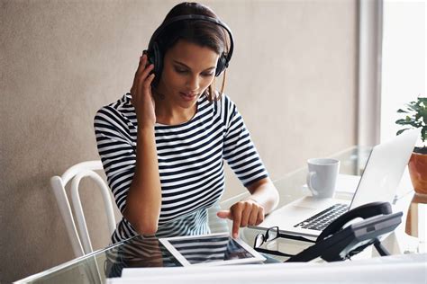 Benefits of work from home call center jobs