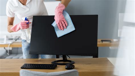 Clean Monitor