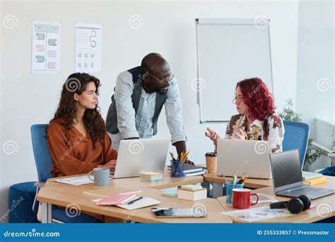 Colleague working together