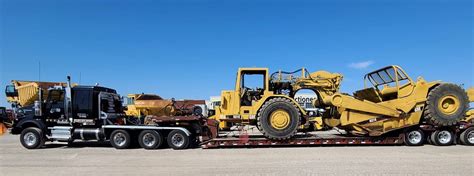 Construction equipment hauler