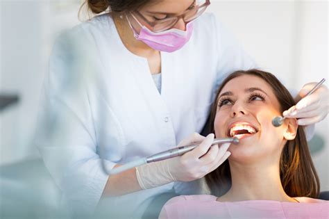dental hygienist