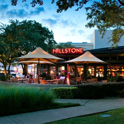 Dining at The Plaza at Preston Center