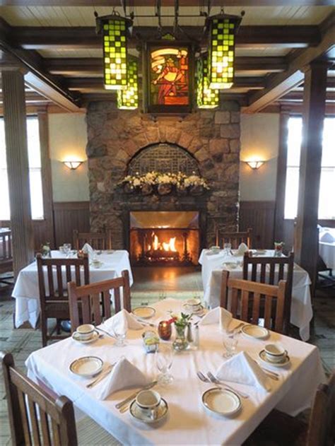 East Aurora Dining