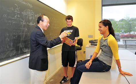 Kaiser Permanente Medical School faculty and students