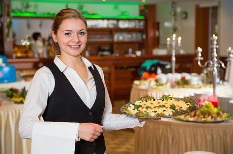 Food and Beverage Server