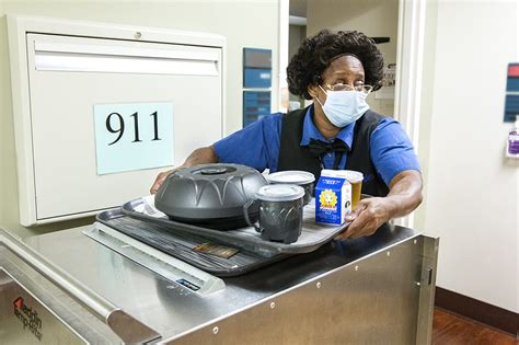 Food service worker in Bakersfield, CA