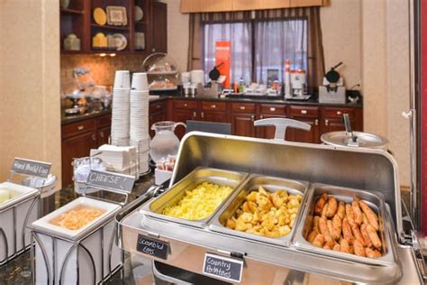Hampton Inn Camp Springs Breakfast