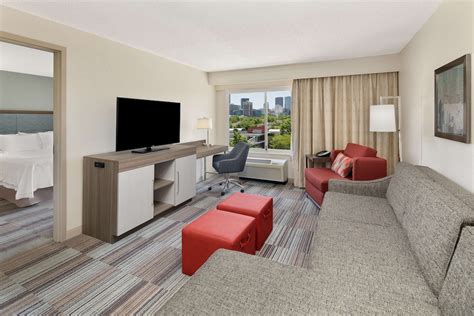Hampton Inn Georgia Tech Downtown Room