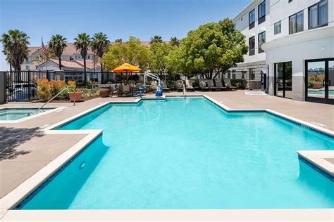 Hampton Inn Irvine CA pool