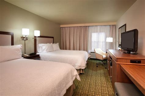 Hampton Inn Irvine CA room