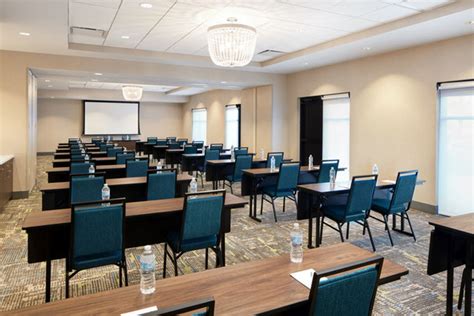 Hampton Inn Ontario Mills meeting room