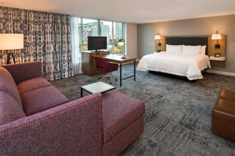 Hampton Inn Portland Pearl District Rooms
