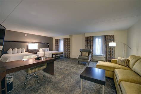 Hampton Inn Rockville Center Amenities