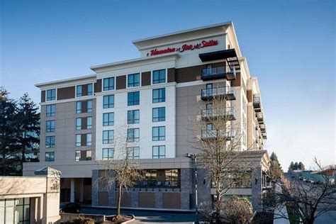 Hampton Inn Seattle Northgate Dining
