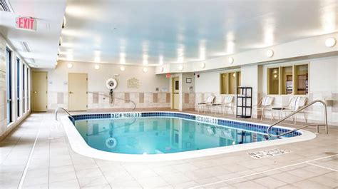 Hampton Inn St Joseph Pool