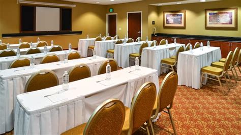Hampton Inn Tacoma Mall Meeting Room