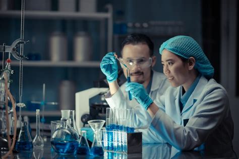 Histotechnologist