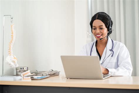 How to Become a Telephone Triage Nurse