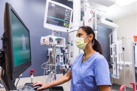 ICU Nurse at Kaiser Permanente