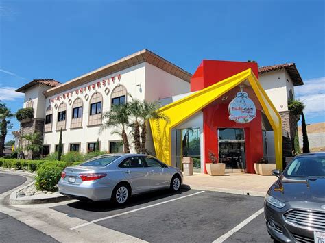 In-N-Out Baldwin Park exterior
