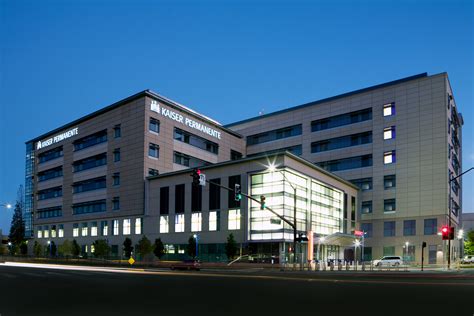 Kaiser Redwood City Community