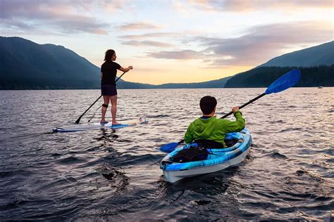 Kayaking and paddleboarding at Riverside Park