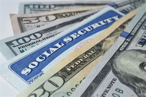 Maximizing Social Security