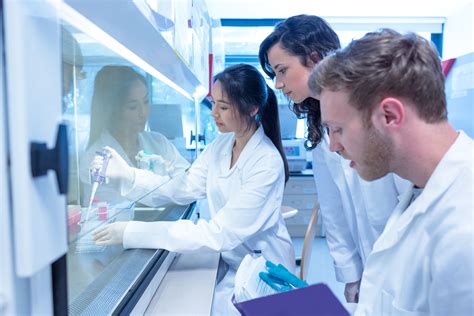 Medical Laboratory Technologists