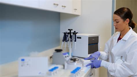 Molecular diagnostics technician
