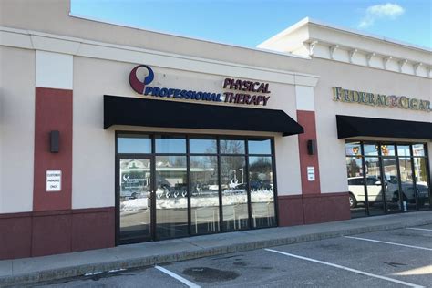 Physical therapist working in New Hampshire