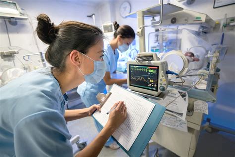 NICU Nurse Roles