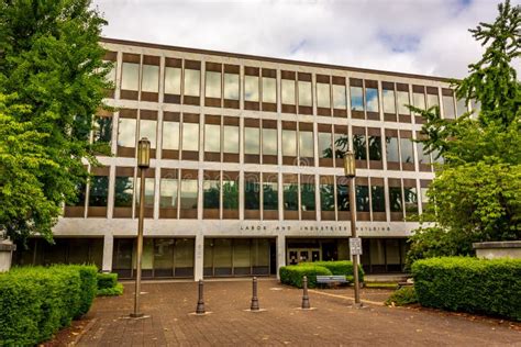 Part-time jobs industries in Salem, Oregon