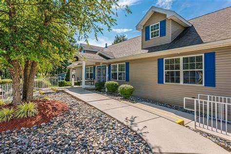 Pine Ridge at Crestwood Community Location and Accessibility