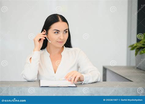 Receptionist