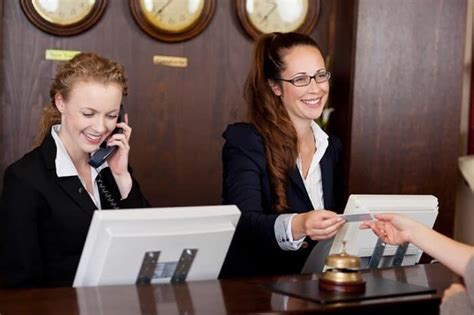 Receptionist job outlook