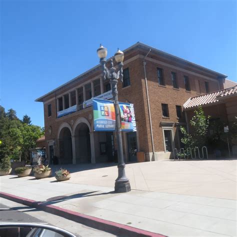 Redwood City Public Library