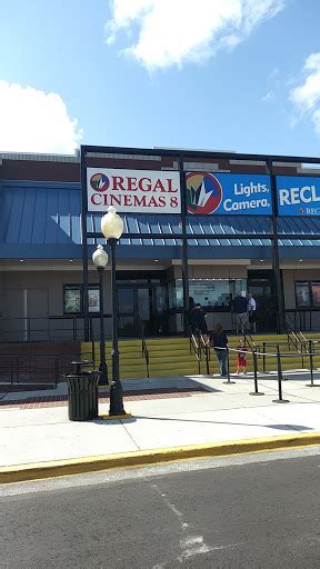 Regal Largo Mall 8 Parking