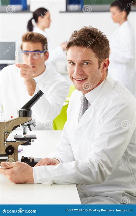 Research laboratory technician