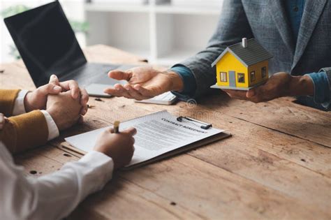 Sales Representatives in Rancho Cucamonga, CA