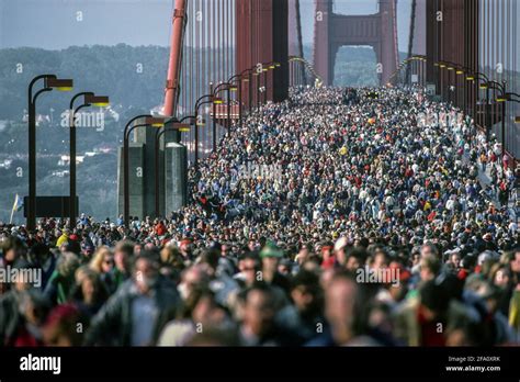 San Francisco Film Crowds