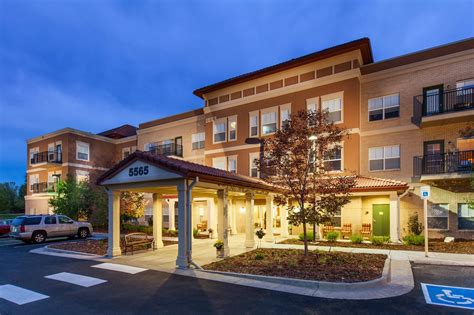 State-of-the-art facilities at Silver Ridge Healthcare Center