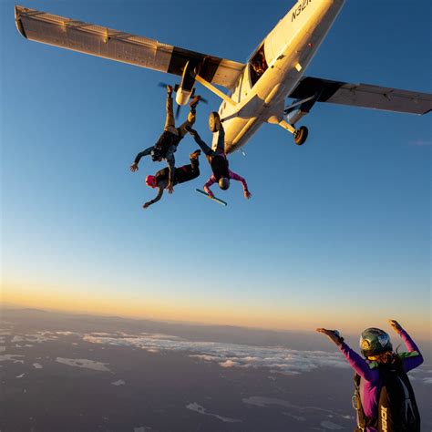 Skydiving in Hesperia