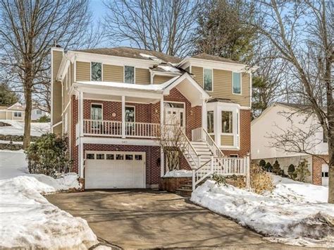 Sleepy Hollow Real Estate