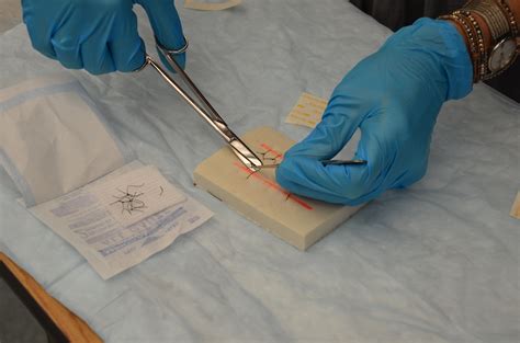 Suture Removal Applicator
