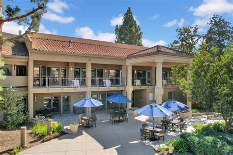 Thousand Oaks Living